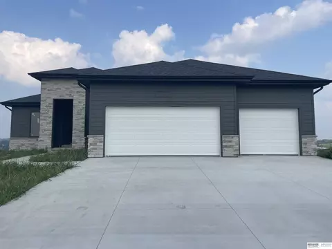 10915 N 161st Ave, Bennington, NE 68007
