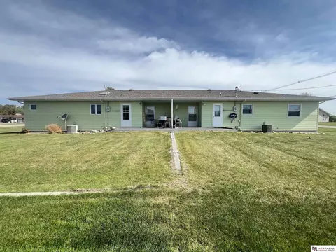 Exterior - 901 E 903 E 9th St, Valentine, NE 69201 photo 4 of 7