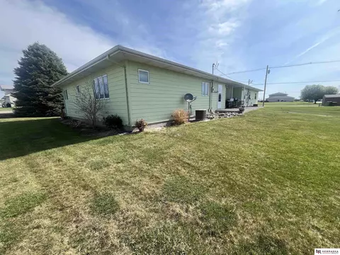 Exterior - 901 E 903 E 9th St, Valentine, NE 69201 photo 3 of 7