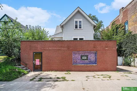 1320 N 40 St, Omaha, NE 68131