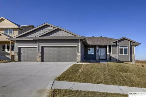4219 Barksdale Cir, Bellevue, NE 68123