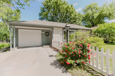 3320 Pawnee St, Lincoln, NE 68506