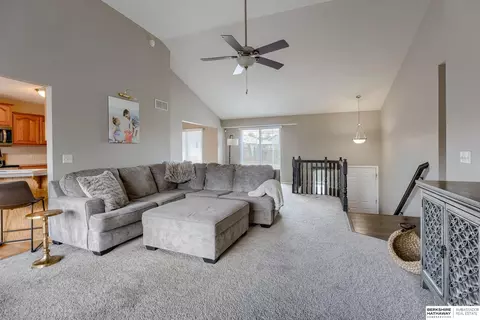 705 Ruby Rd, Papillion, NE 68133 photo 7