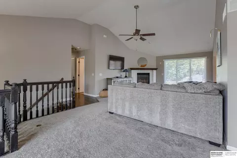 705 Ruby Rd, Papillion, NE 68133 photo 6