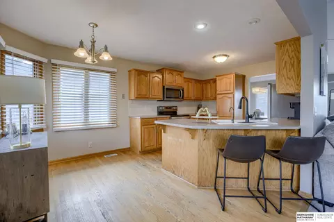 705 Ruby Rd, Papillion, NE 68133 photo 10