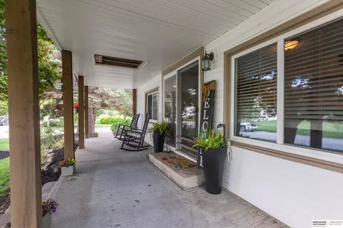 Exterior - 605 2nd St, Waterloo, NE 68069 photo 8 of 14