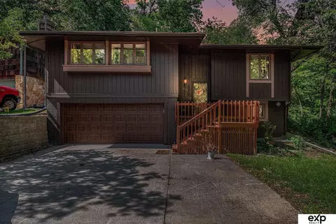1214 Happy Hallow Ct, Plattsmouth, NE 68048