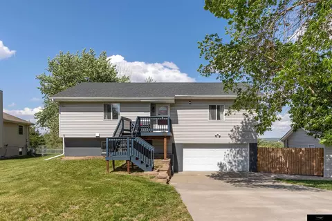 2706 Overlook Cir, Plattsmouth, NE 68048