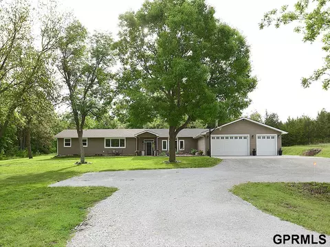 8001 SW 24th St, Lincoln, NE 68523