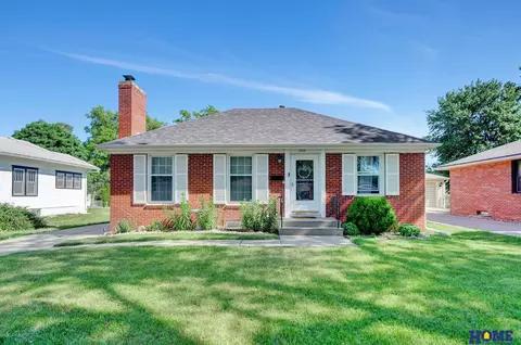 6938 Ballard Ave, Lincoln, NE 68507