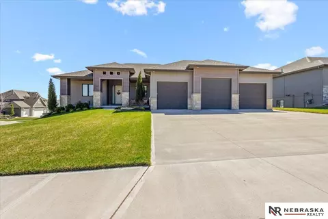 12601 S 78th St, Papillion, NE 68046