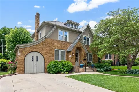 2028 N 55 St, Omaha, NE 68104