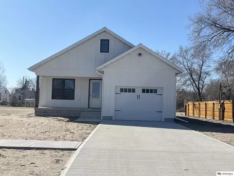 117 N Edna St, Valentine, NE 69201