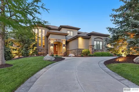 1419 N 188th St, Elkhorn, NE 68022