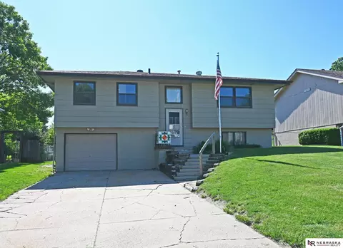 4841 N 130th Cir, Omaha, NE 68164