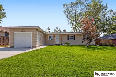 3838 Worthington Ave, Lincoln, NE 68502