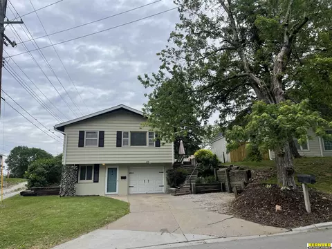 608 N 16th St, Nebraska City, NE 68410