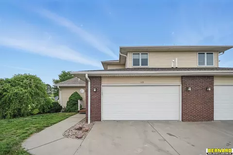 5665 I Rd, Nebraska City, NE 68410