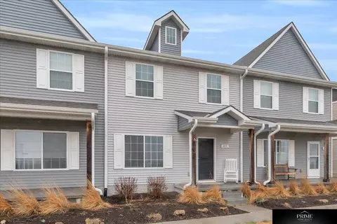 2214 N Aaron Way St, Fremont, NE 68025