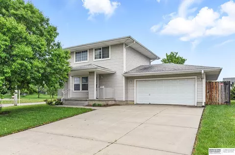 1502 Florence Blvd, Omaha, NE 68110