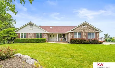 17911 Peterson Rd, Plattsmouth, NE 68048