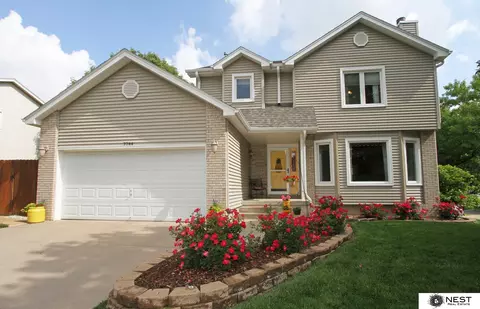 7744 Rutledge Ave, Lincoln, NE 68507