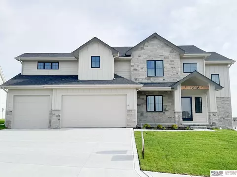 17018 Daniel St, Bennington, NE 68007
