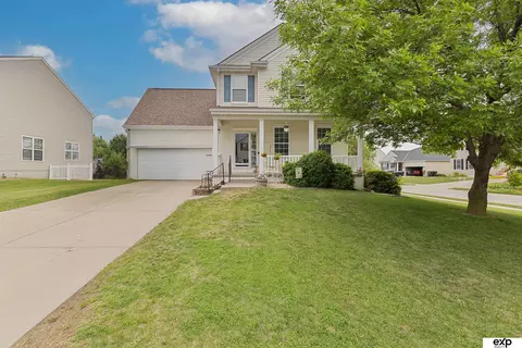 19827 E West Plains Rd, Gretna, NE 68028