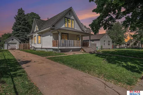 240 E 15th St, Fremont, NE 68025