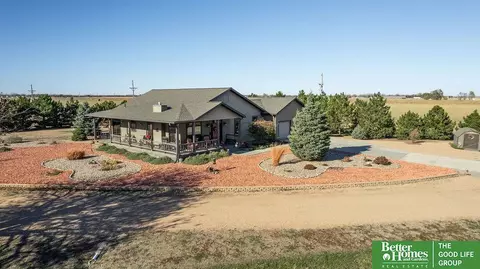 3860 Shady Bend Rd, Grand Island, NE 68801