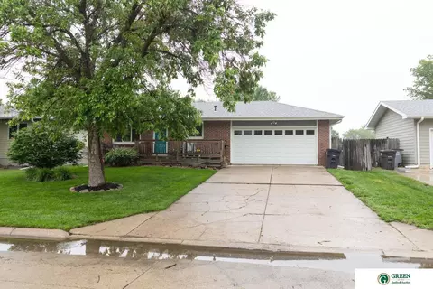 1228 N Pennsylvania Ave, York, NE 68467
