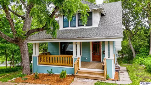 3176 Jackson St, Omaha, NE 68105