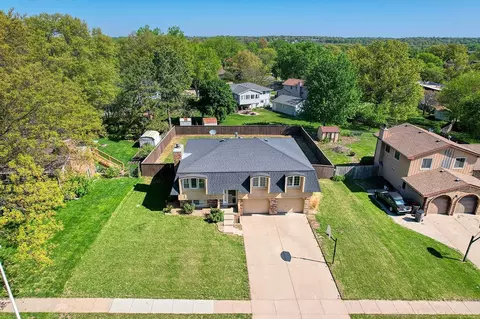 2430 Jameson St S, Lincoln, NE 68512