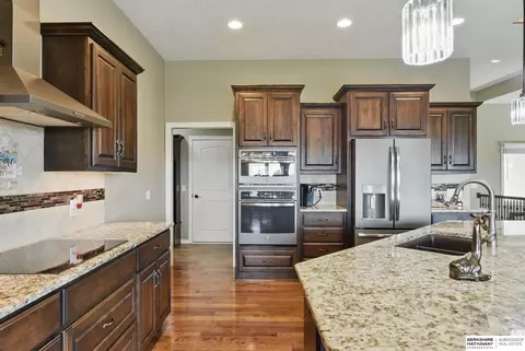 235 N 10th Ave, Springfield, NE 68059 photo 5