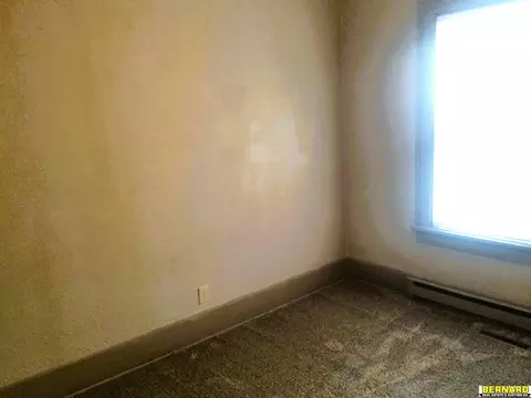 Bedroom - 1410 Central Ave, Auburn, NE 68305 photo 3 of 4
