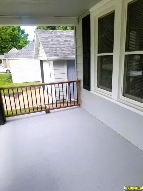 Exterior - 1410 Central Ave, Auburn, NE 68305 photo 3 of 3