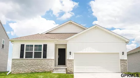 8412 S 176th Ave, Omaha, NE 68137
