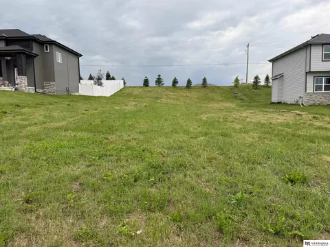 7802 N 167th Ave, Bennington, NE 68007