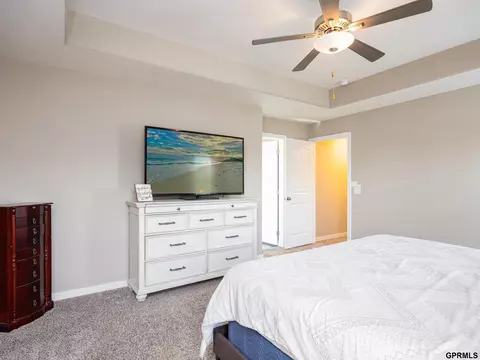 Bedroom - 15218 Vane St, Bennington, NE 68007 photo 3 of 8