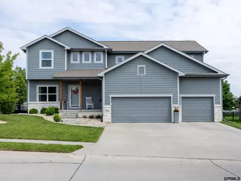 Exterior - 15218 Vane St, Bennington, NE 68007 photo 1 of 7