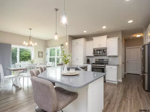 Kitchen - 15218 Vane St, Bennington, NE 68007 photo 1 of 4