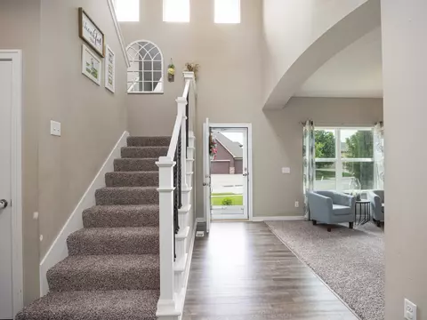 Entry Way - 15218 Vane St, Bennington, NE 68007 photo 1 of 4