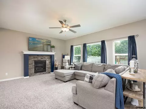 Living - 15218 Vane St, Bennington, NE 68007 photo 1 of 1