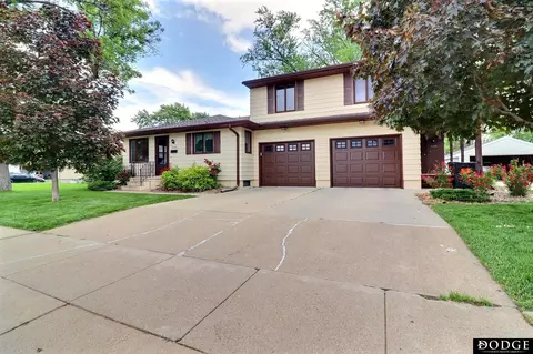 2036-2042 N Somers Ave, Fremont, NE 68025