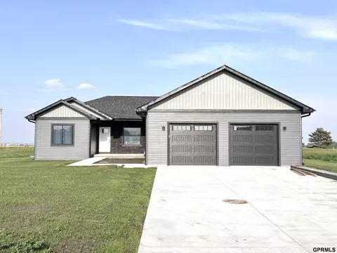 290 N 19th St, Geneva, NE 68361