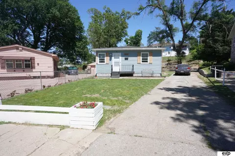 5433 N 45th Ave, Omaha, NE 68104