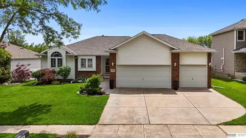 1909 Folkways Blvd, Lincoln, NE 68521