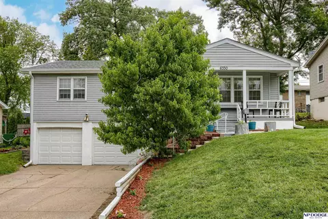 6330 Ellison Ave, Omaha, NE 68104