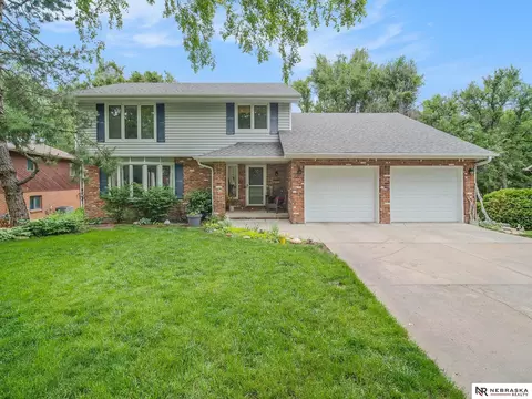 4112 Boulder Dr, Lincoln, NE 68516