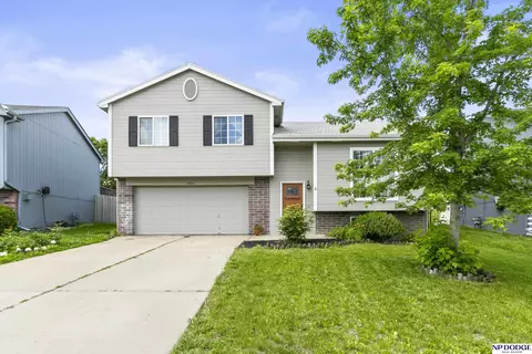 11804 Newport Ave, Omaha, NE 68164